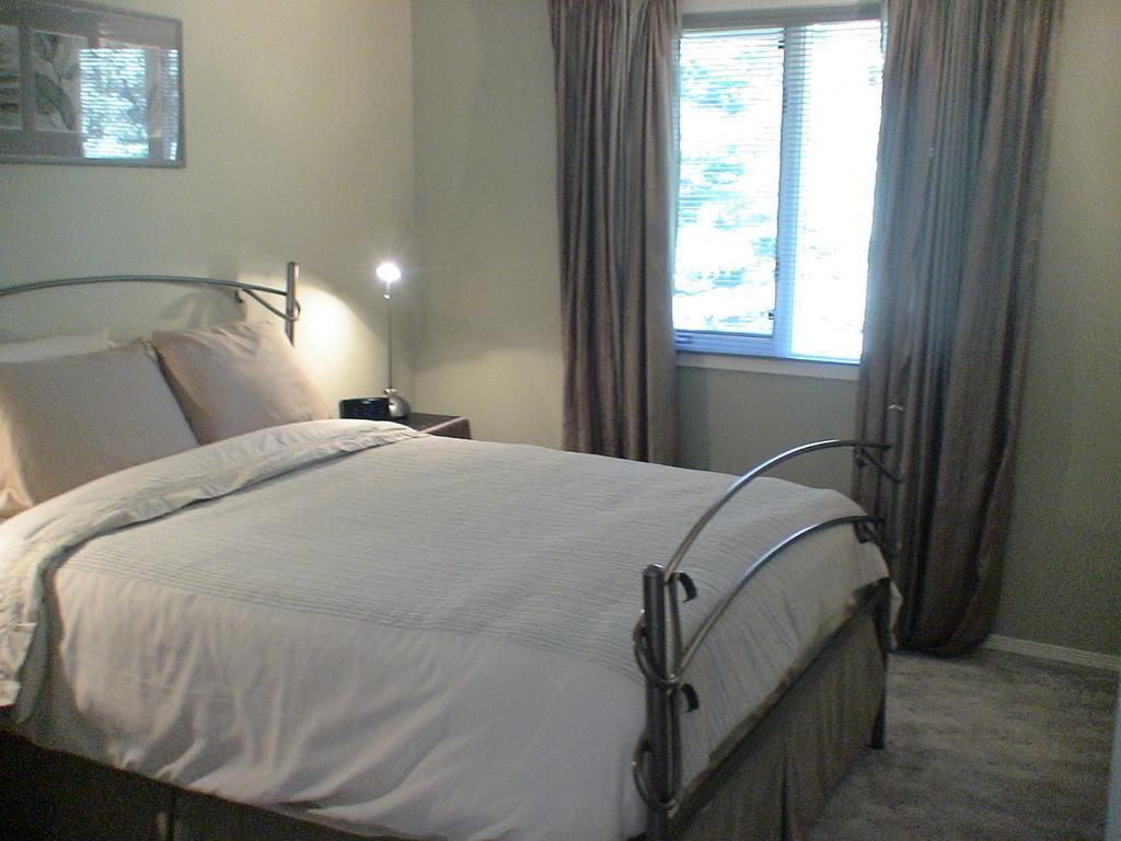 Redwood Meadows Bed And Breakfast Bragg Creek 객실 사진
