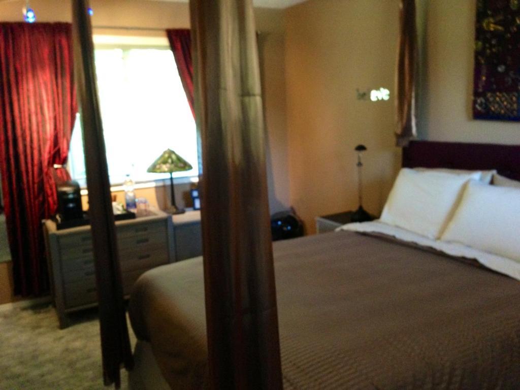 Redwood Meadows Bed And Breakfast Bragg Creek 객실 사진