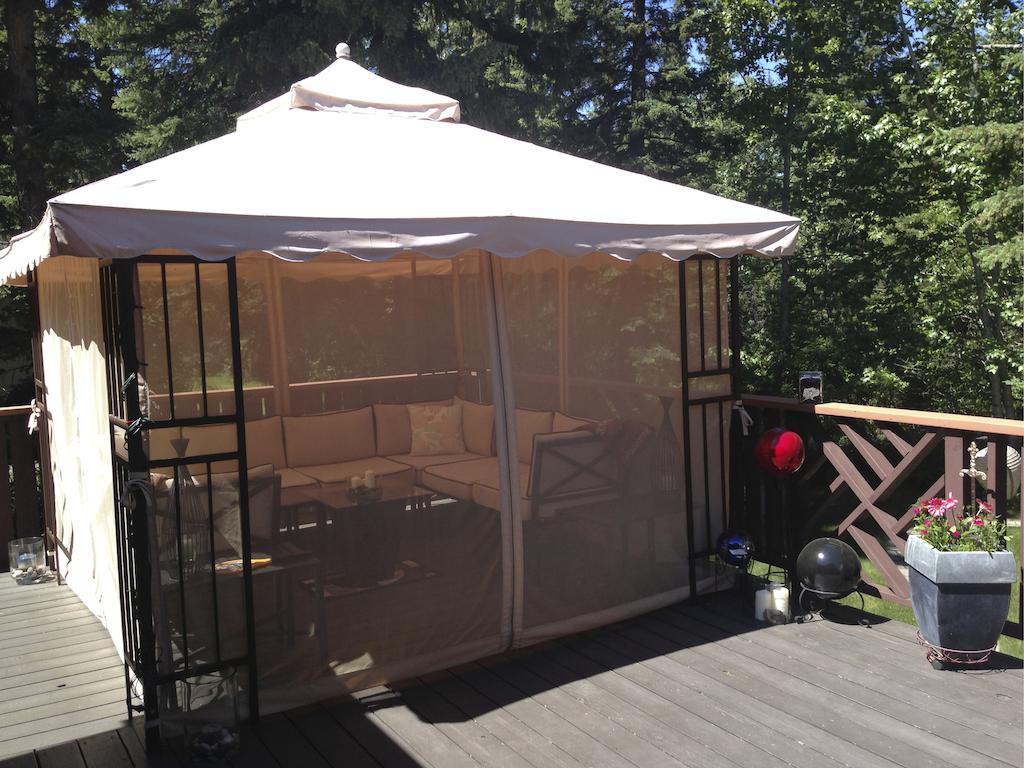 Redwood Meadows Bed And Breakfast Bragg Creek 외부 사진