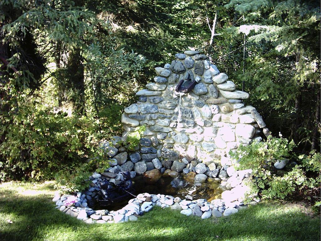 Redwood Meadows Bed And Breakfast Bragg Creek 외부 사진